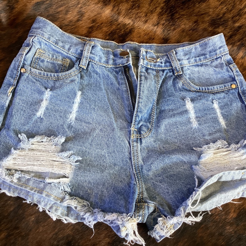 Lot of 3 Distressed Denim Shorts By Almost Famous Jeans Wax Jean Collection - Picture 2 of 9